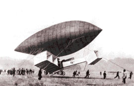 The dirigible no. 14 and the 14b during trials to evaluate its flight characteristics. source: Museu Aeroespacial, Rio de Janeiro
