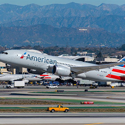 AA-Boeing787-wiki-400