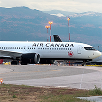 Air-Canada-Boeing737MAX-wiki-Commons-200