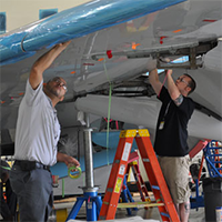 Aircraft-Technicians-Dallas-TX-NTSB-Wikipedia-200