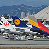 Airlines-Lined-Up-LAX-Wiki-200