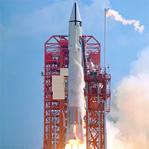 Atlas-Centaur-Rocket-launch-wiki-200