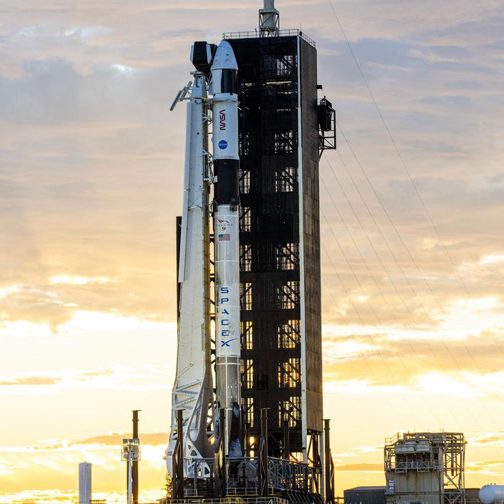 Falcon9-on-Pad39A-NASA-wikipedia