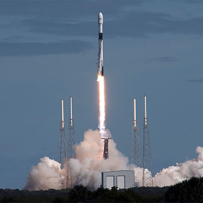 Falcon9Launch-from-CapeCanaveral-wiki-400