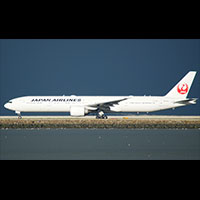Japan-Airlines-777-Wiki-200