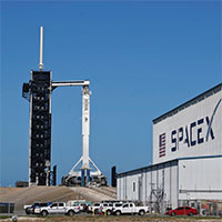 SpaceX-Falcon9-Launchpad-AP-Purchased-200
