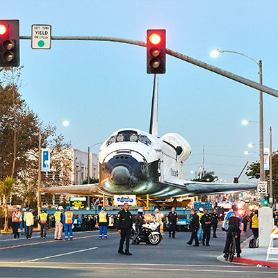 SS-Endeavour-moved-in-LA-wiki-250-thumbnail