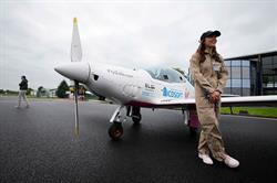 19-Year-Old Woman Takes Off on Record Bid for Round-the-World Solo Flight 19-Year-Old Woman Takes Off on Record Bid for Round-the-World Solo Flight