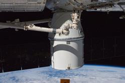 SpaceX Dragon Breaks Space Shuttle Records SpaceX Dragon Breaks Space Shuttle Records