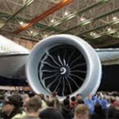 Boeing Pauses 777 Testing After Engine Issue