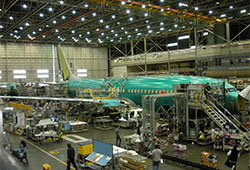 Boeing Pauses 737 Production