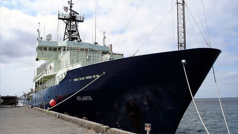 NASA/JPL & WHOI Live from Research Vessel Atlantis — Meet the Professionals [High School Member Webinar]
