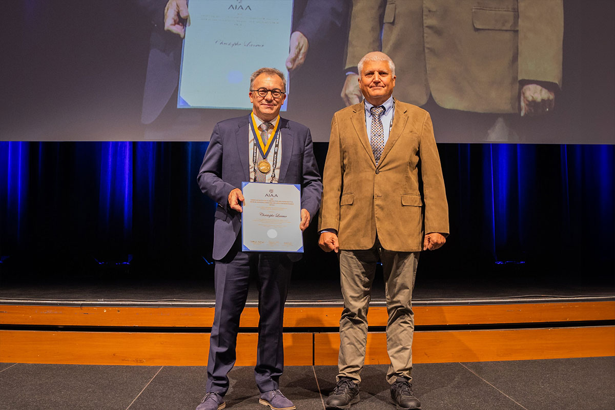 AIAA Award Presented at International Conference on Environmental Systems