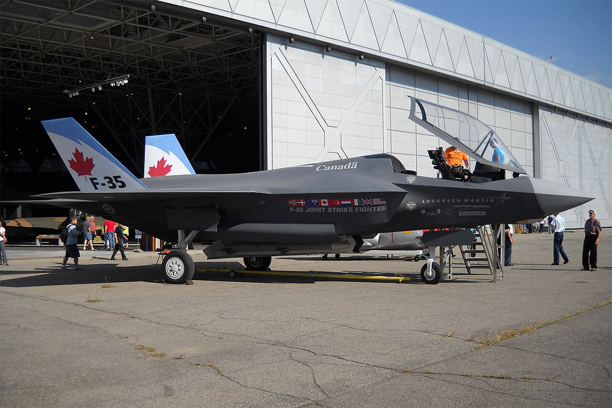 Canada Weighs Split Fighter Fleet, US Concerned by F-35 cuts
