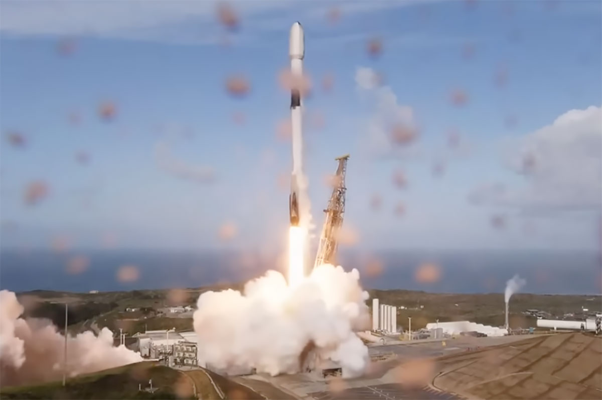 SpaceX Adds 24 Satellites to Starlink Constellation After West Coast Launch