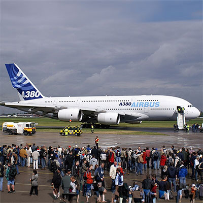 EASA Orders Urgent Inspections of 16 Airbus A380s Over Wing Crack Concerns