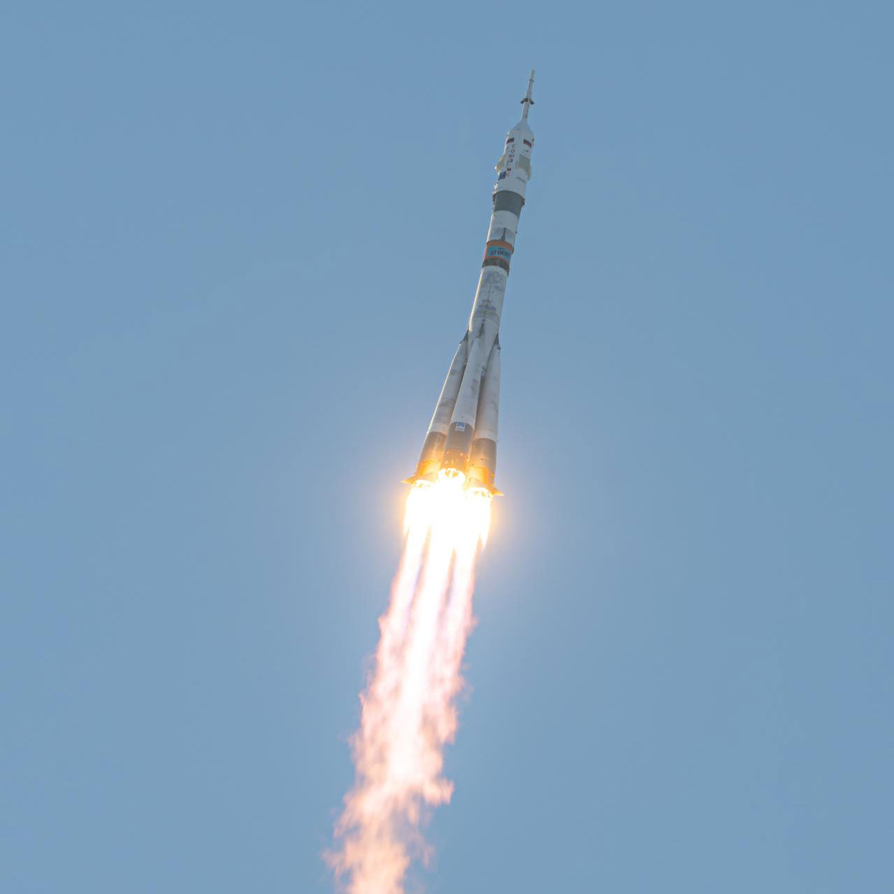 Soyuz Carries U.S. Astronaut and Two Cosmonauts to Space Station